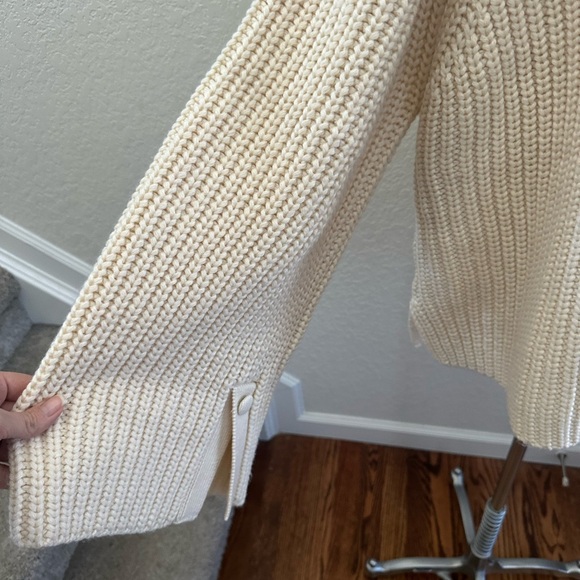 Zara A/W 2022 Collection Heavyweight Off-White Buttoned Turtleneck Sweater L NWT - Picture 2 of 8